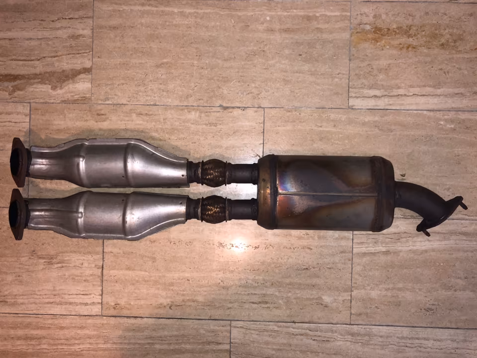 Nissan GT-R R35 Mid Muffler Catalytic Converter Exhaust Mid Y Pipe Cat - Image 8