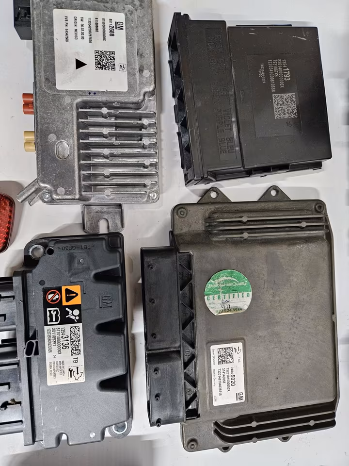 Corvette C8 6.2 Engine Control Unit + Key - Image 6