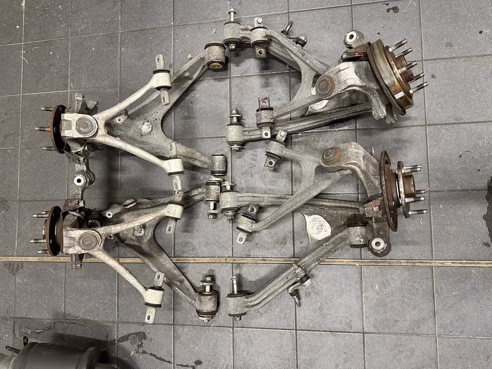 Corvette C6 Z06 Upper & Lower Control Arms + Front & Rear Wheel Hubs - Image 3