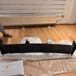 Carbon fiber rear spoiler / roof spoiler for Nissan Skyline GTR R35 – NEW