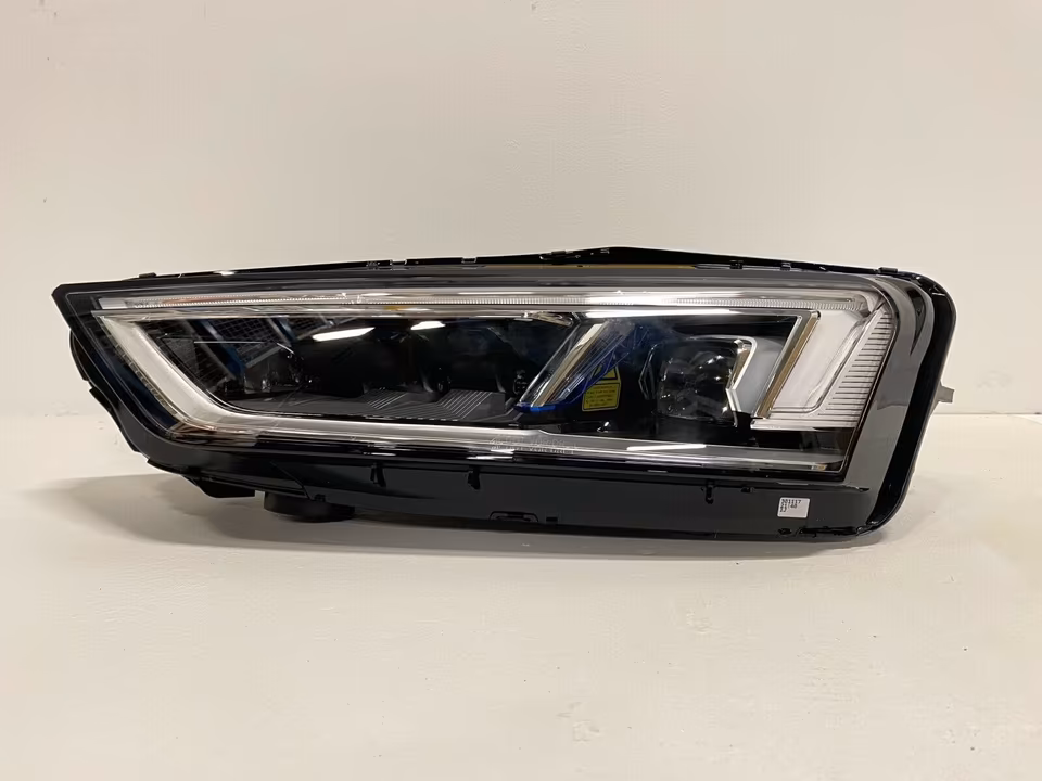 Audi R8 Laser Headlights 4S0 941 085 F 4S0941085F