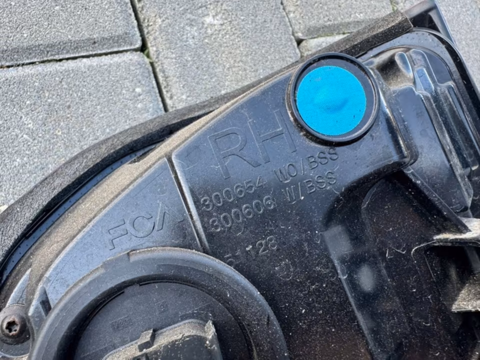 Dodge Ram V 1500 taillight L+R EU - Image 2