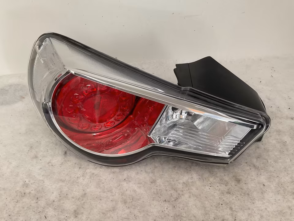 TOYOTA GT86 Subaru BRZ ORIGINAL Taillight SU003-05809 - Image 5