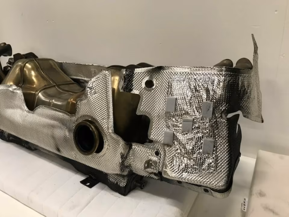 Audi R8 V10 exhaust silencer 420.251.051 - Image 7