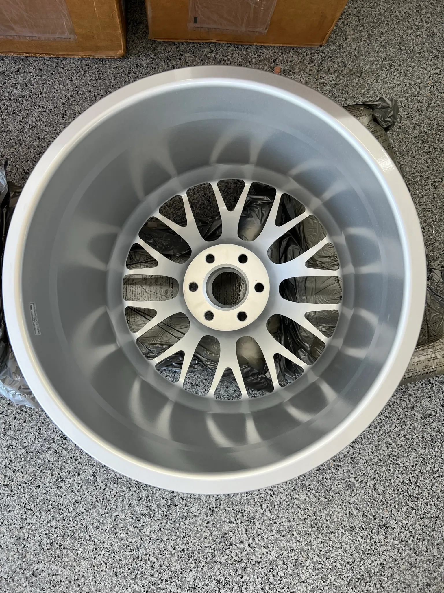 18×10″ and 18×13″ BBS Wheels for Dodge Viper - Image 3