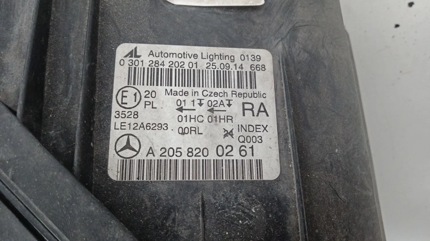 Mercedes W205 LED Headlight OEM - Image 3