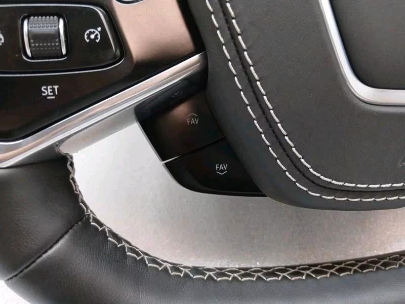 CORVETTE C8 STEERING WHEEL - Image 7