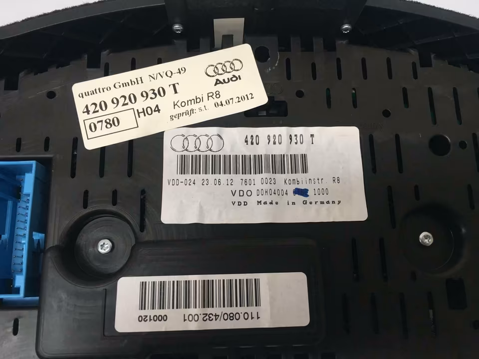 Audi R8 V10 facelift Spyder instrument cluster speedometer 420.920.930.T - Image 4