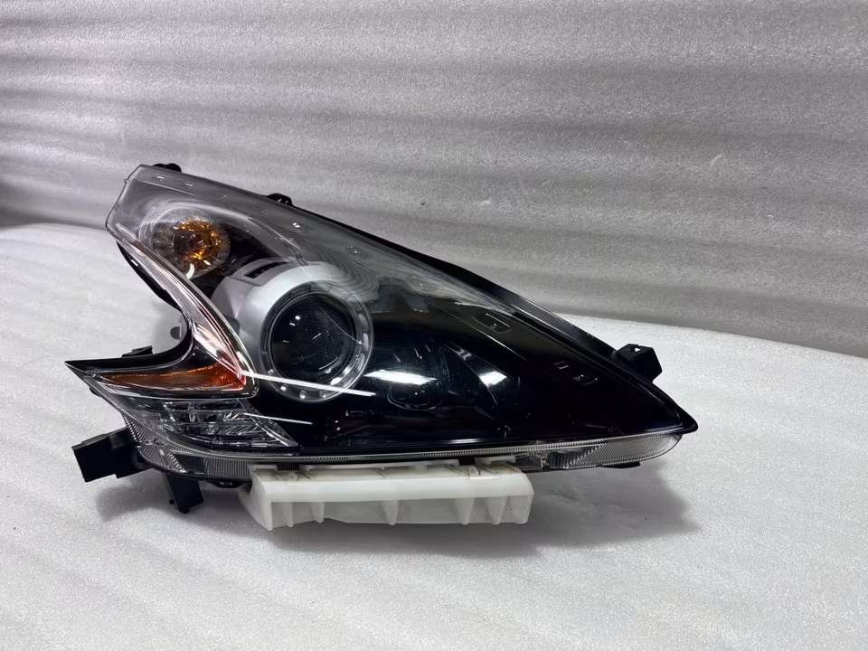 Headlights Nissan 370Z Nismo Xenon Left Right - Image 5