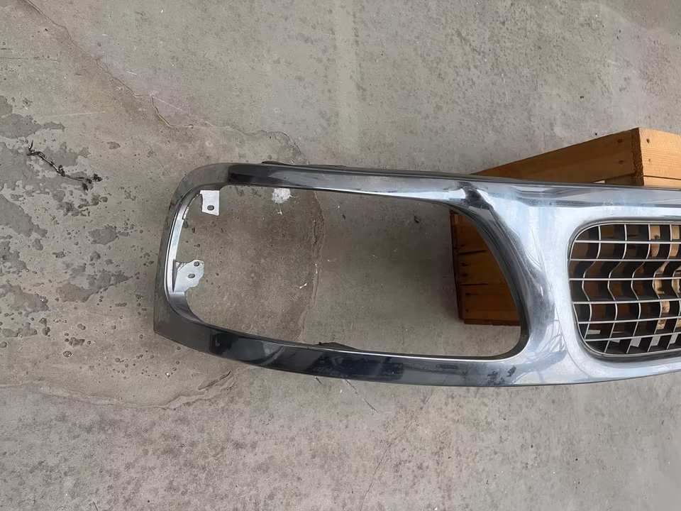 Chrome grille for Ford Expedition, Ford F150 front panel - Image 2