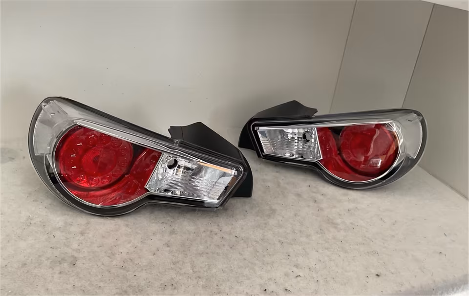 TOYOTA GT86 Subaru BRZ ORIGINAL Taillight SU003-05809