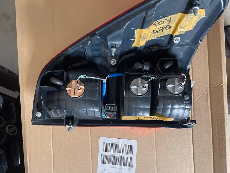 Toyota Hilux taillights - Image 2