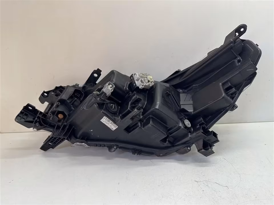 Headlight for Toyota Hilux VIII Lift 20r+ 81110-YP121 Right - Image 3