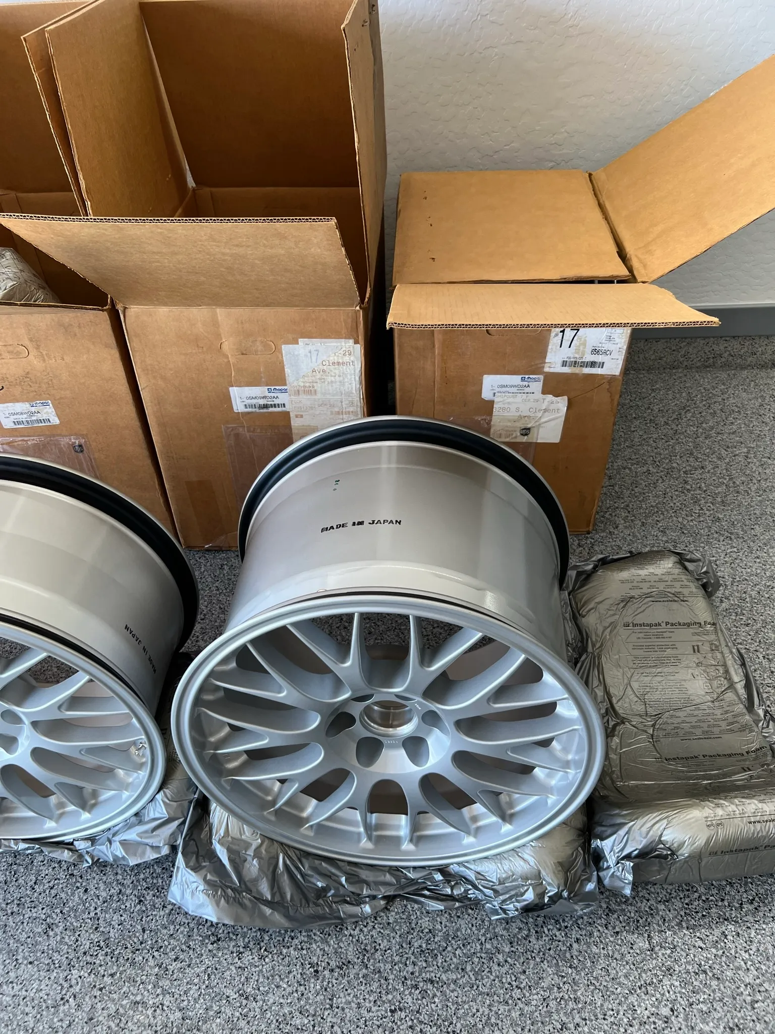 18×10″ and 18×13″ BBS Wheels for Dodge Viper - Image 11