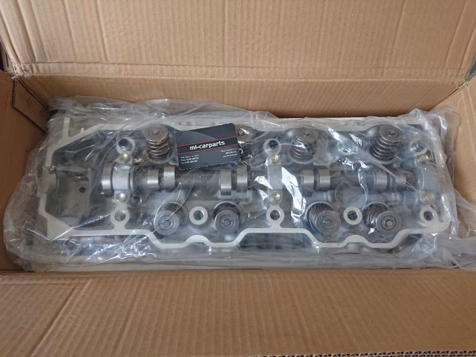 complete cylinder head for Toyota Hilux Landcruiser J7 2.4 - Image 2