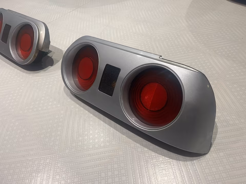 Nissan Skyline R32 GT-R GTST taillights - Image 4