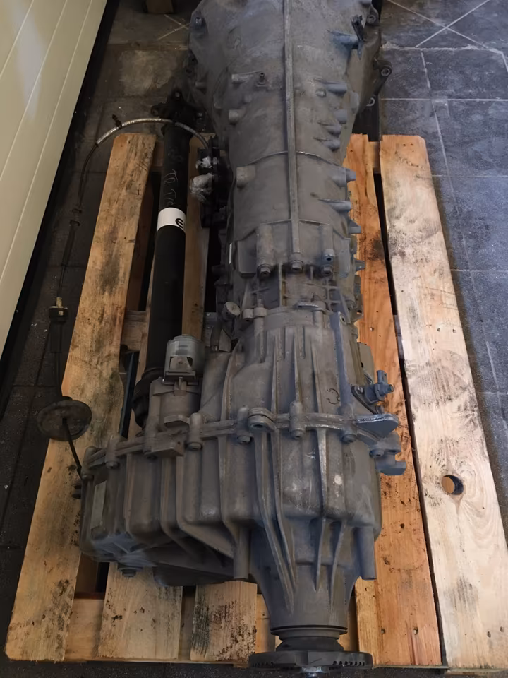 Dodge RAM TRX 6.2 Gear Transmission 2023 - Image 4