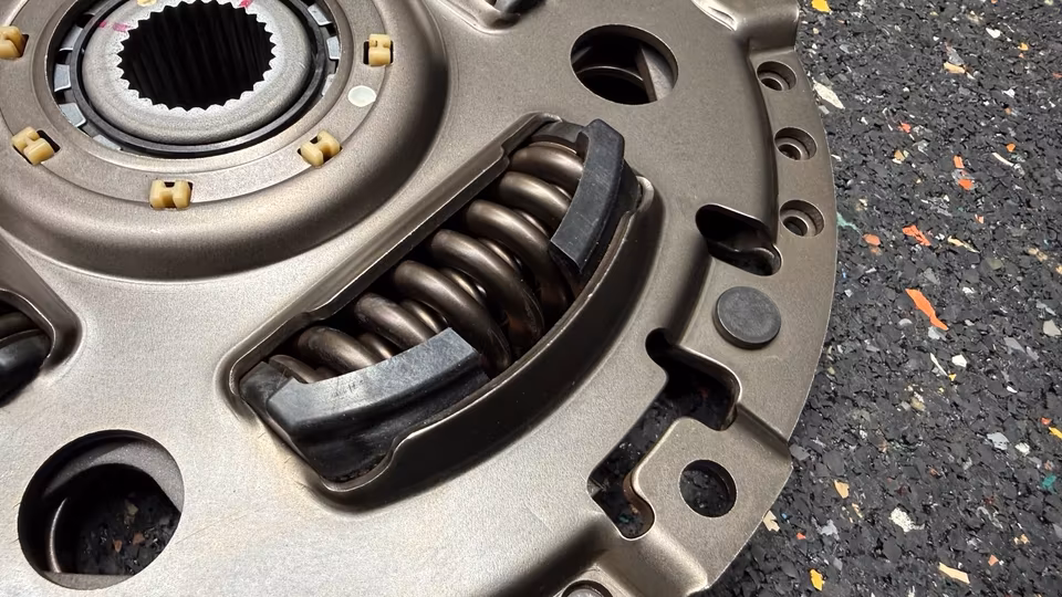 Nissan GTR R35 Bell Housing Flywheel Bell like new 32040-6AV0A - Image 5