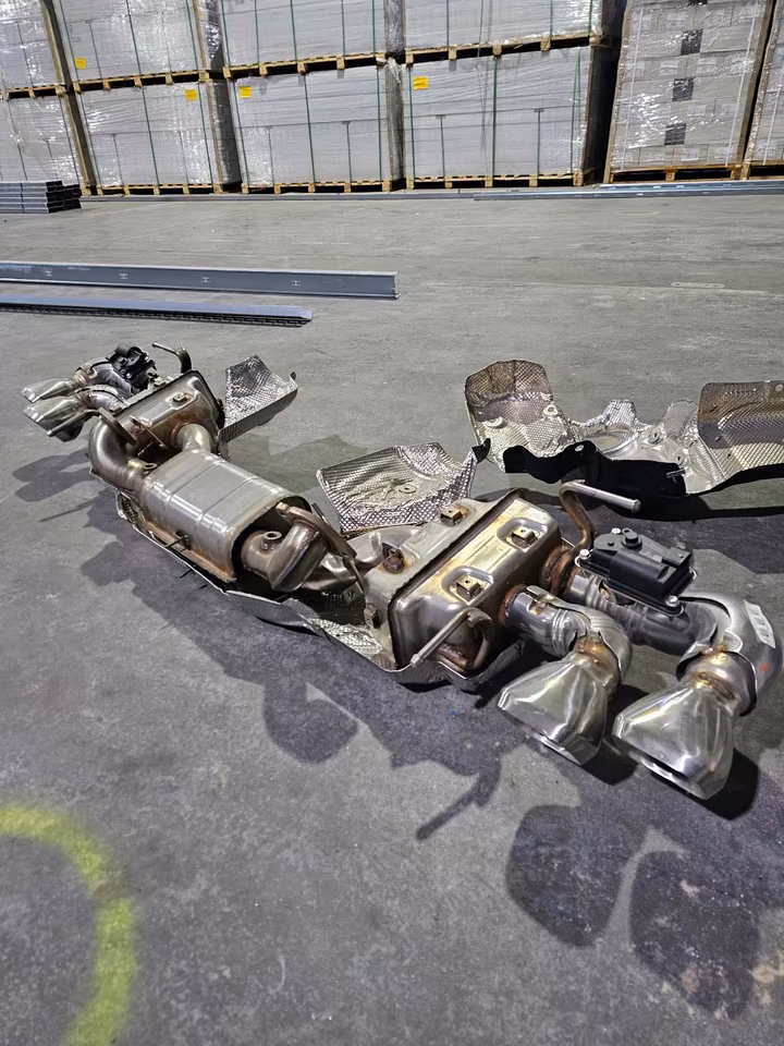 Corvette C8 exhaust system