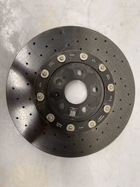 Ceramic brake system Audi RS6 C8 4.0i V8 built in 2021 with 18,700km - Image 18