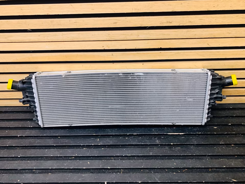 Lamborghini Huracan Radiator Water Cooler 4S0121254B