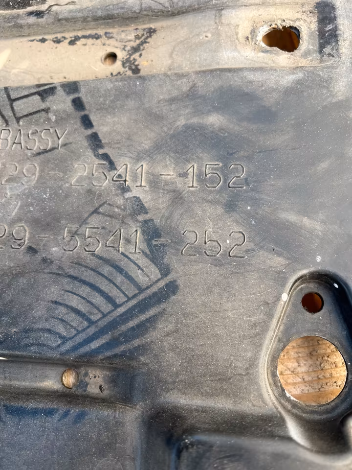 Nissan GT-R Type R35 front bumper - Image 3