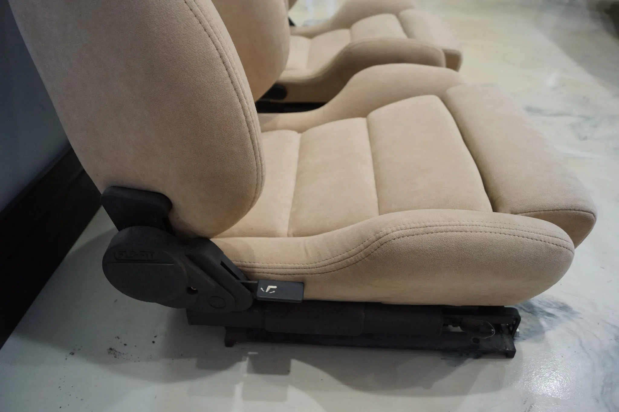 FloFit Seats for BMW - Image 4