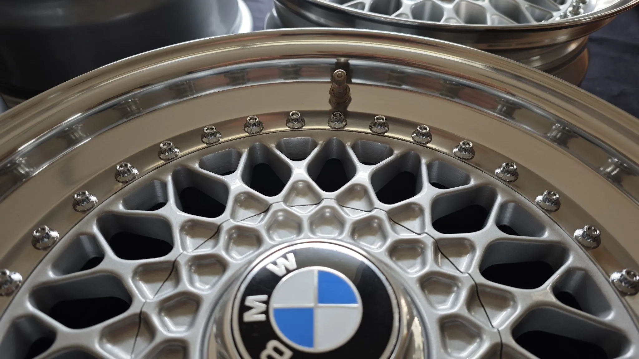 16×7″ and 16×8″ BBS RS Wheels for BMW - Image 2