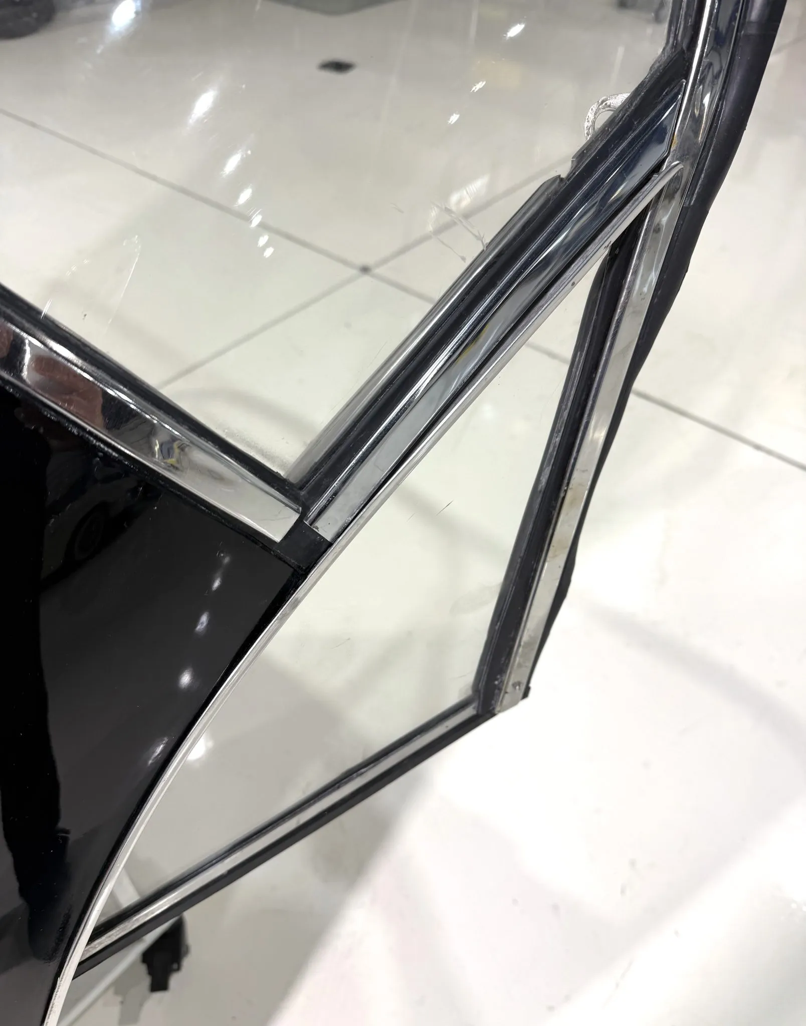 Chevrolet C1 Corvette Removable Hardtop - Image 7