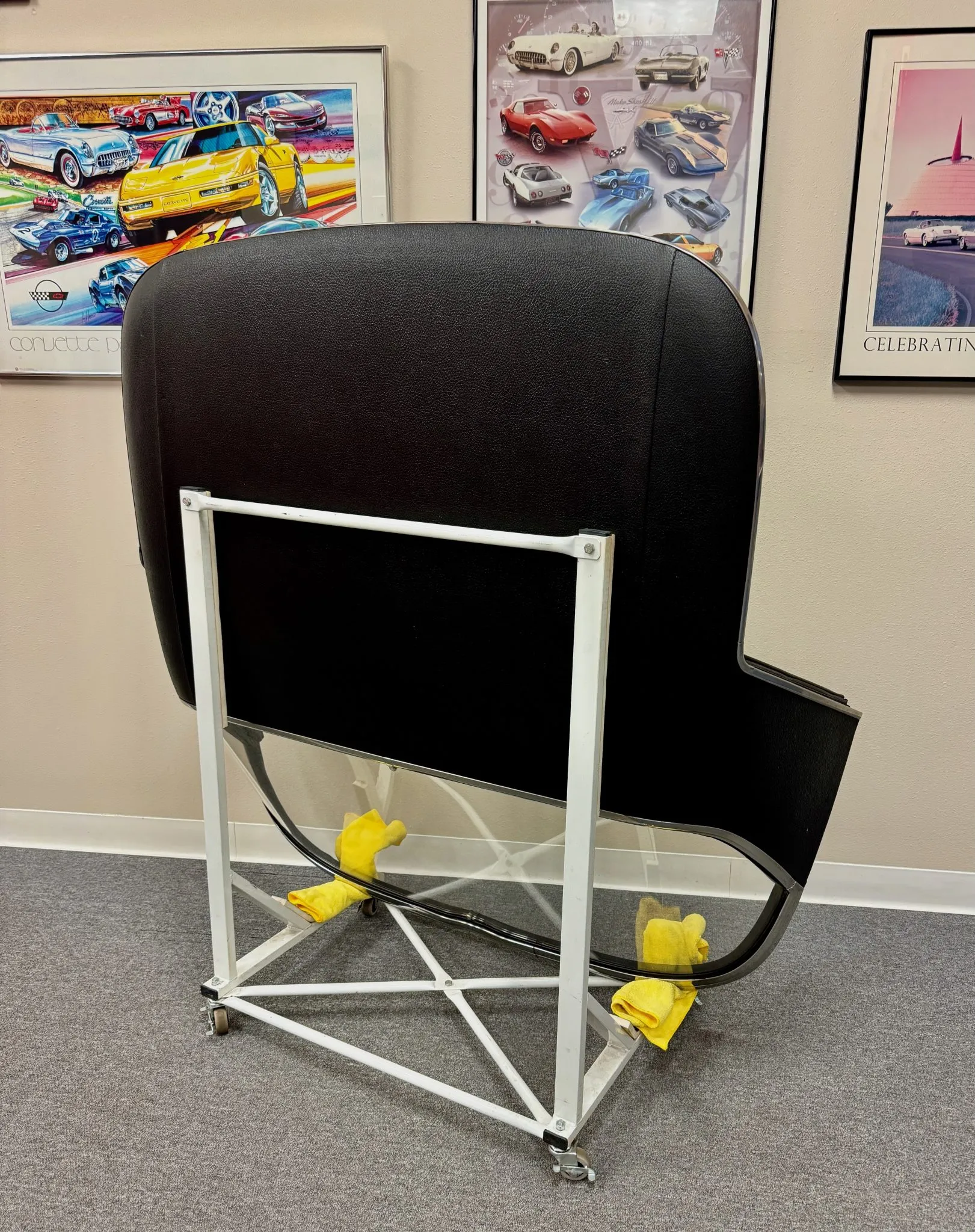 Vinyl-Covered Chevrolet Corvette C2 Removable Hardtop - Image 11