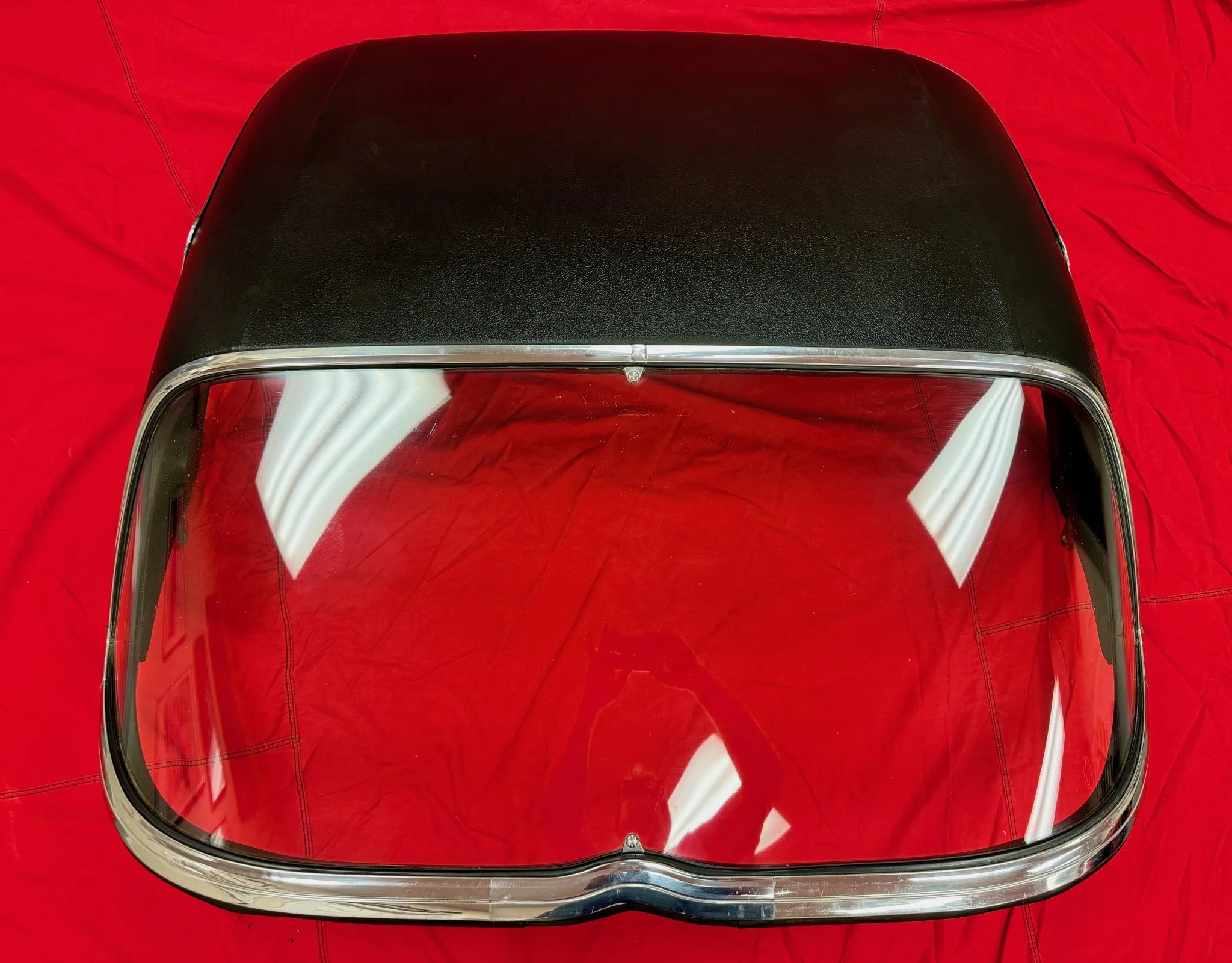 Vinyl-Covered Chevrolet Corvette C2 Removable Hardtop - Image 8