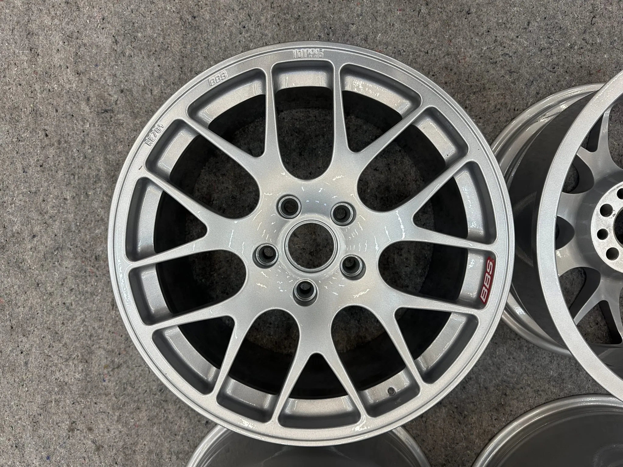 18×9.5″ and 18×10.5″ BBS RE Forged Magnesium Wheels for BMW - Image 7