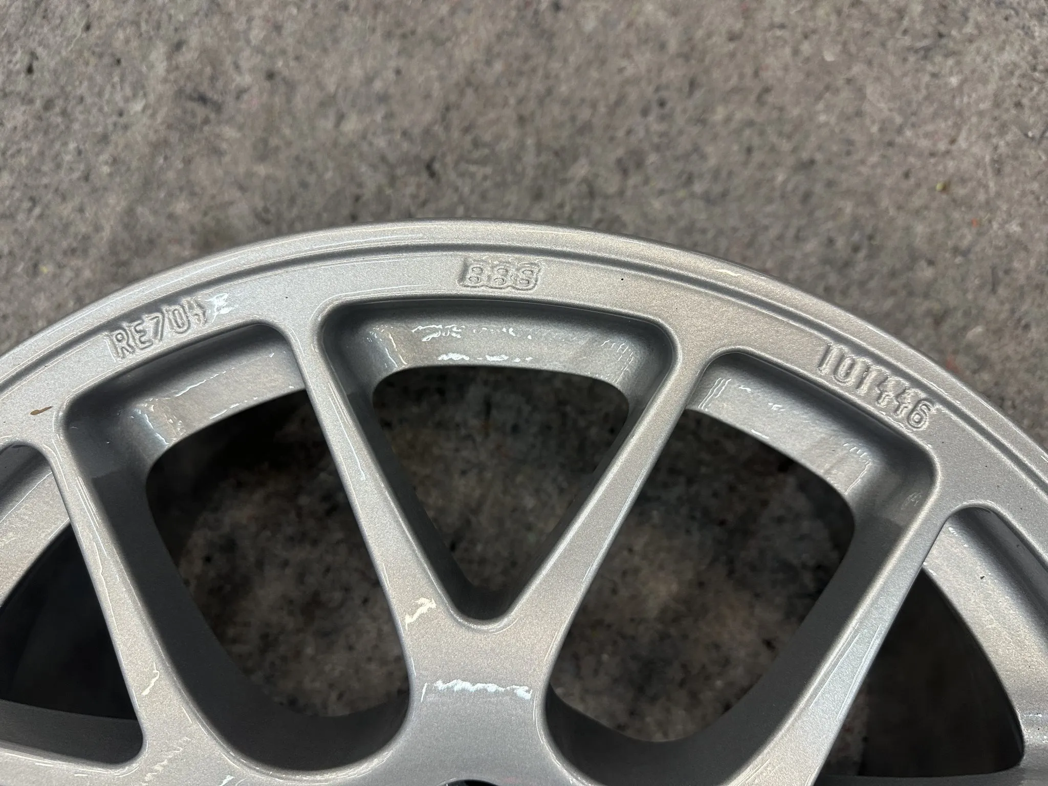 18×9.5″ and 18×10.5″ BBS RE Forged Magnesium Wheels for BMW - Image 6