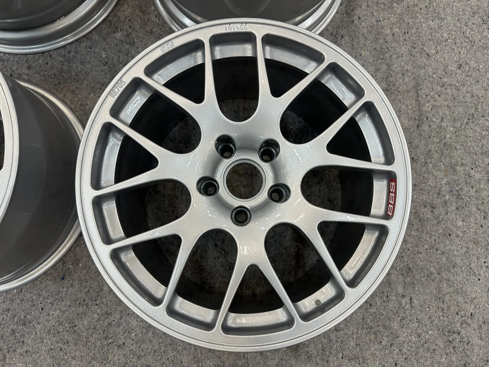 18×9.5″ and 18×10.5″ BBS RE Forged Magnesium Wheels for BMW - Image 3