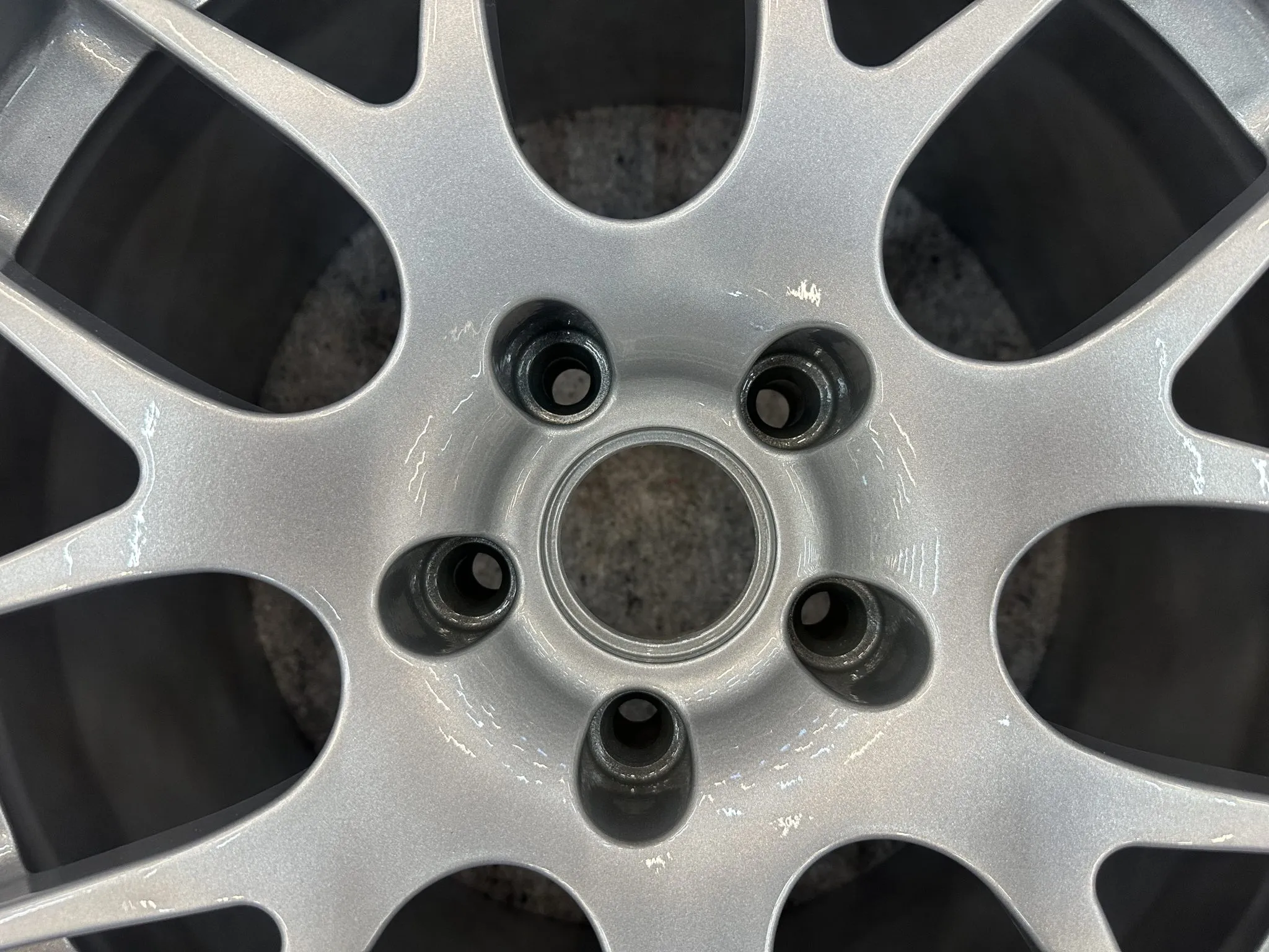 18×9.5″ and 18×10.5″ BBS RE Forged Magnesium Wheels for BMW - Image 2