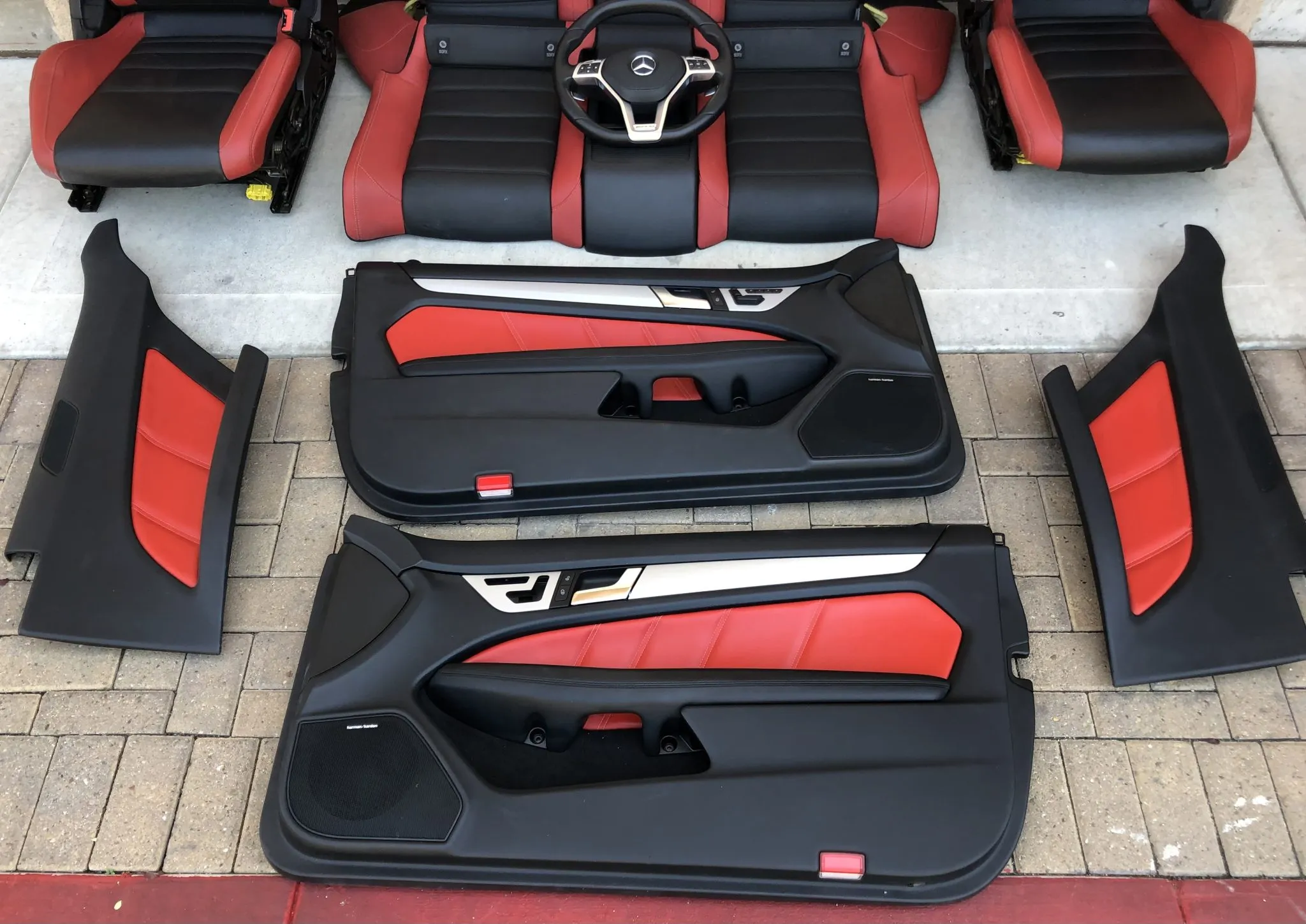 Mercedes-Benz C63 AMG Coupe Seats and Interior Trim - Image 40