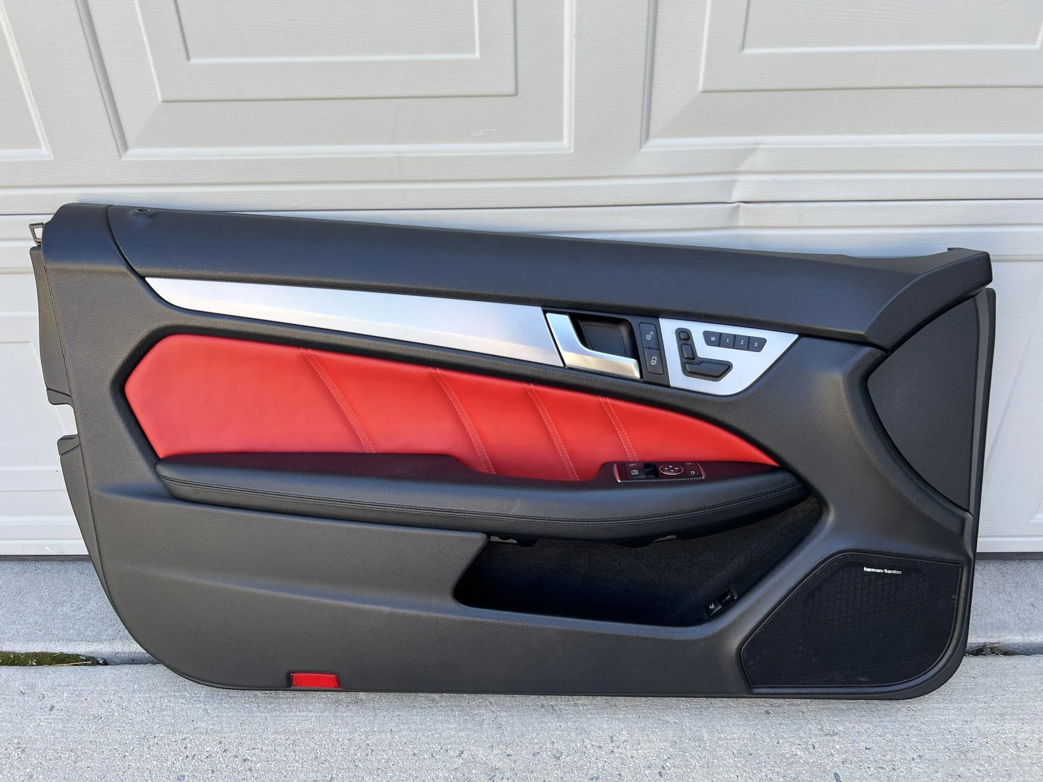 Mercedes-Benz C63 AMG Coupe Seats and Interior Trim - Image 39