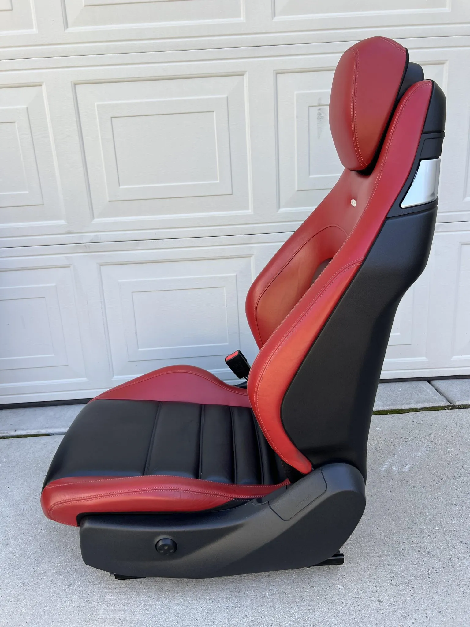 Mercedes-Benz C63 AMG Coupe Seats and Interior Trim - Image 6