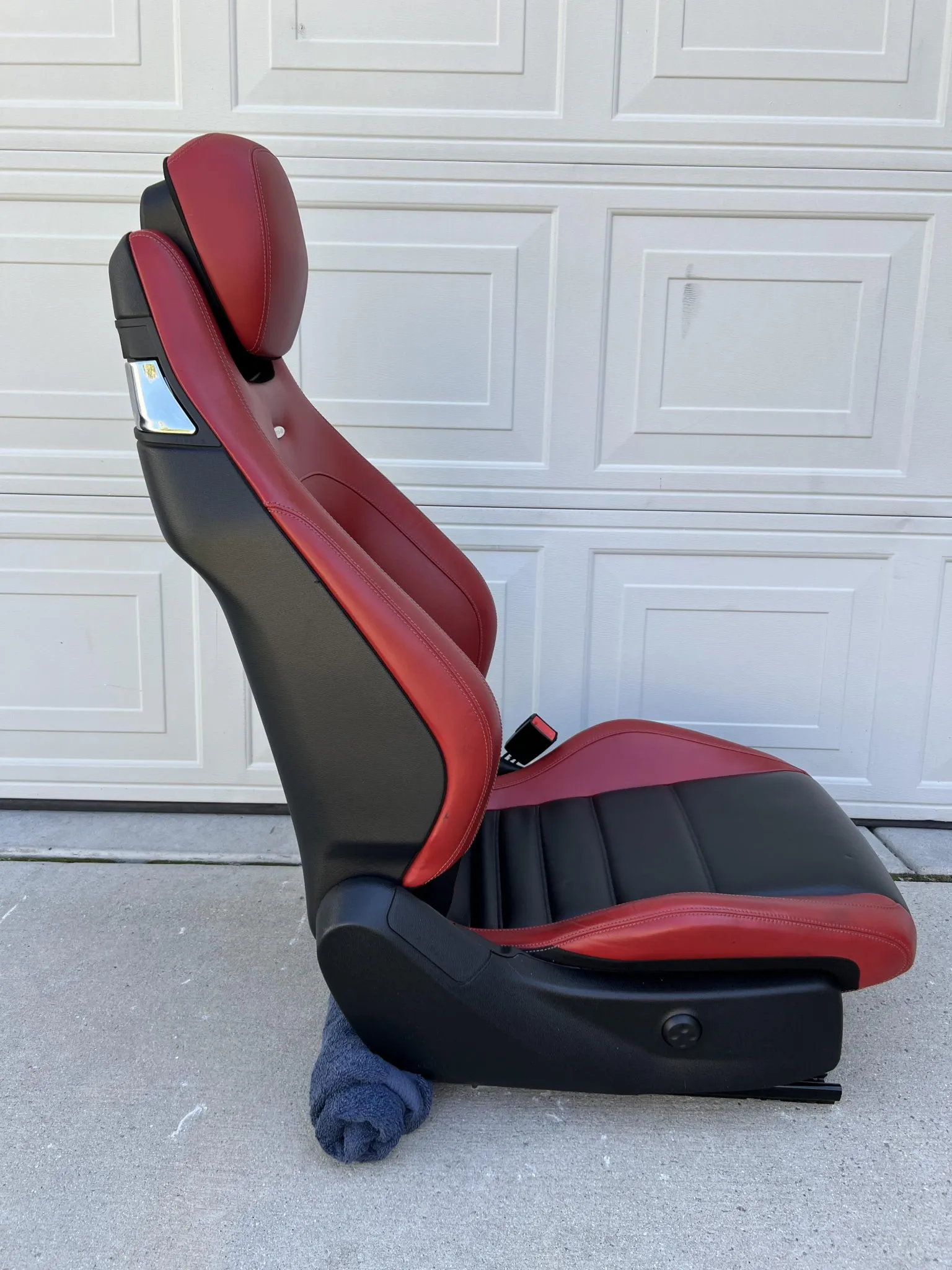 Mercedes-Benz C63 AMG Coupe Seats and Interior Trim - Image 3