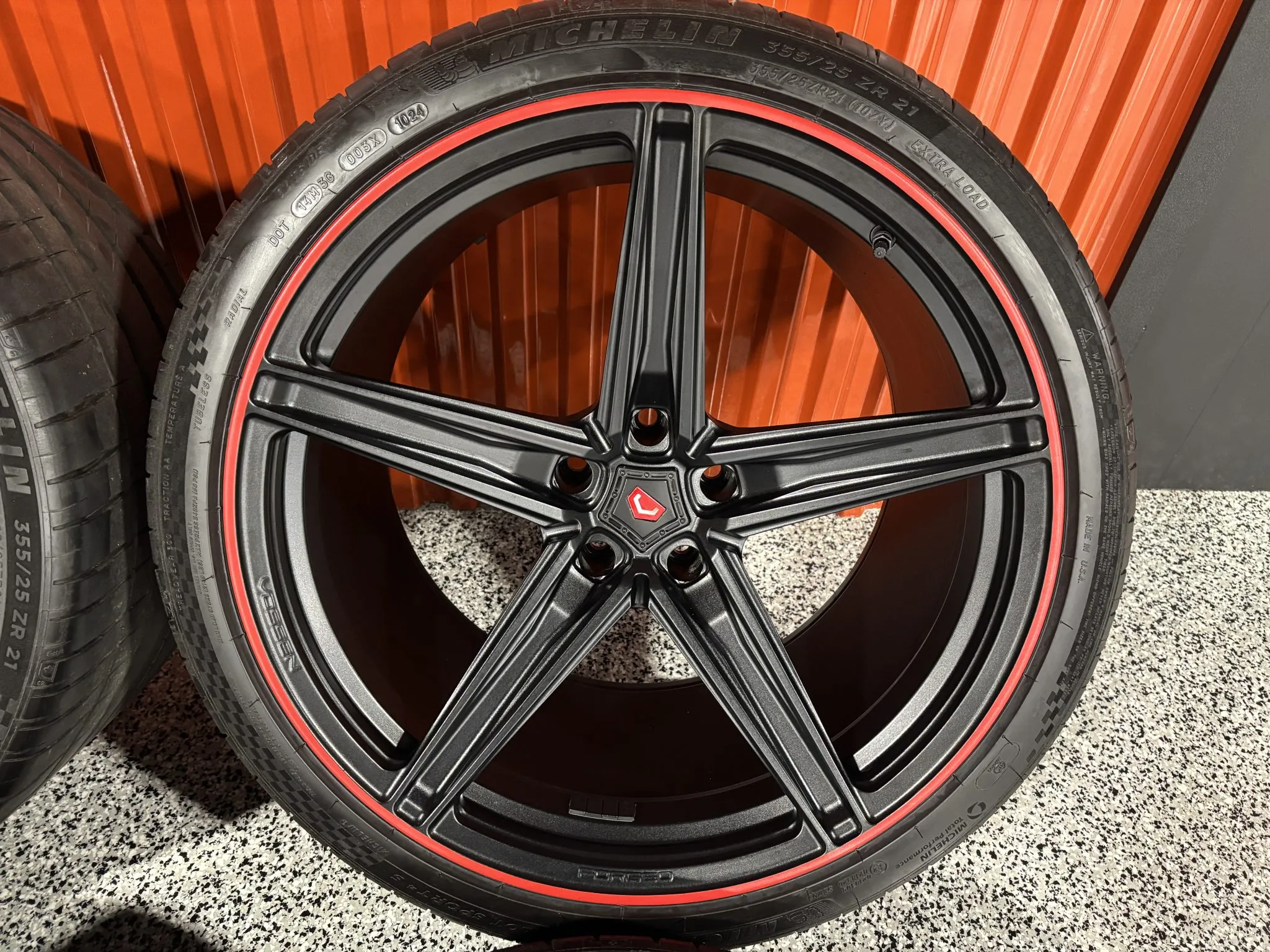 20×10″ and 21×13″ Vossen M-X5 Monoblock Wheels for C8 Corvette - Image 18