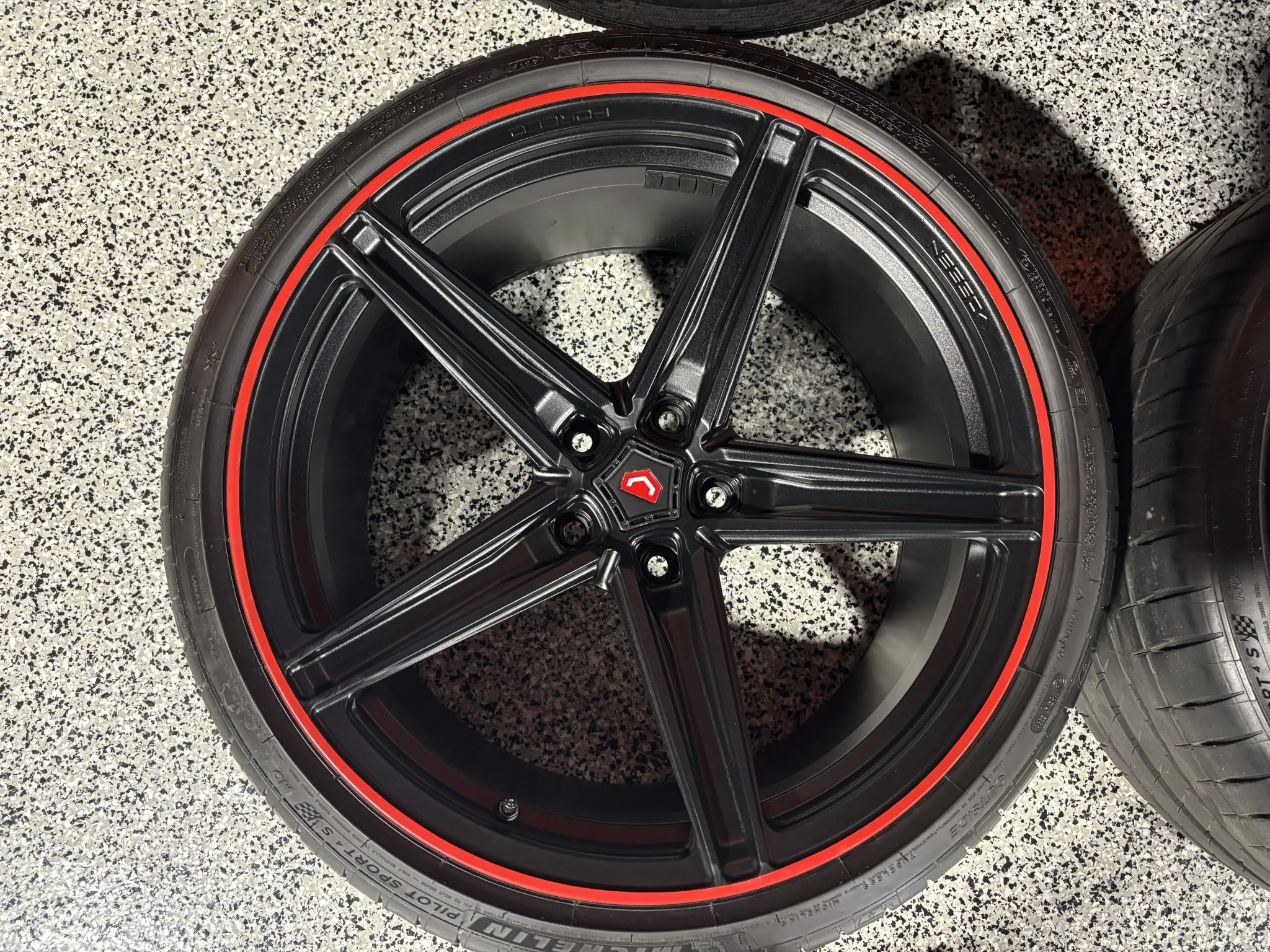 20×10″ and 21×13″ Vossen M-X5 Monoblock Wheels for C8 Corvette - Image 17