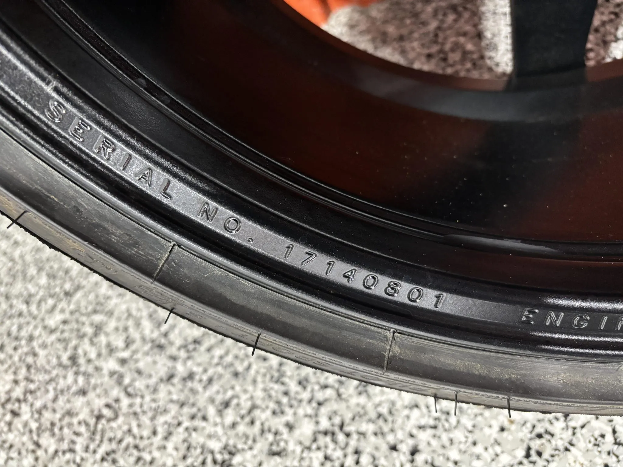 20×10″ and 21×13″ Vossen M-X5 Monoblock Wheels for C8 Corvette - Image 7