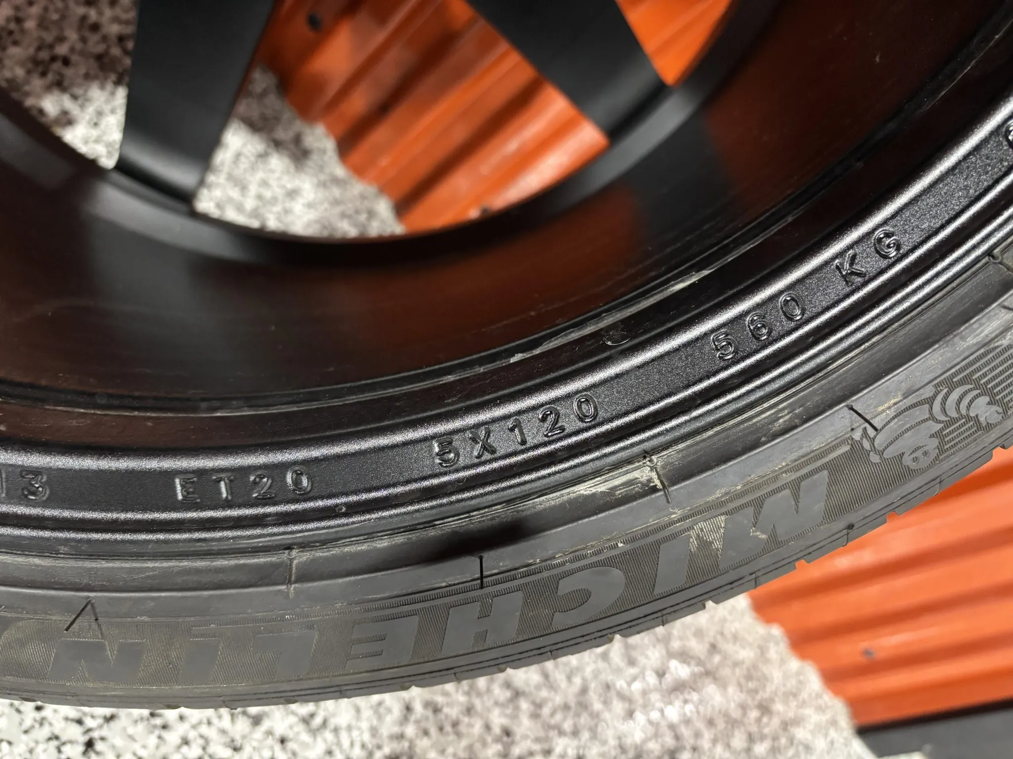 20×10″ and 21×13″ Vossen M-X5 Monoblock Wheels for C8 Corvette - Image 2