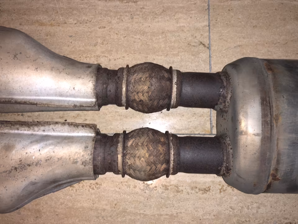 Nissan GT-R R35 Mid Muffler Catalytic Converter Exhaust Mid Y Pipe Cat - Image 3