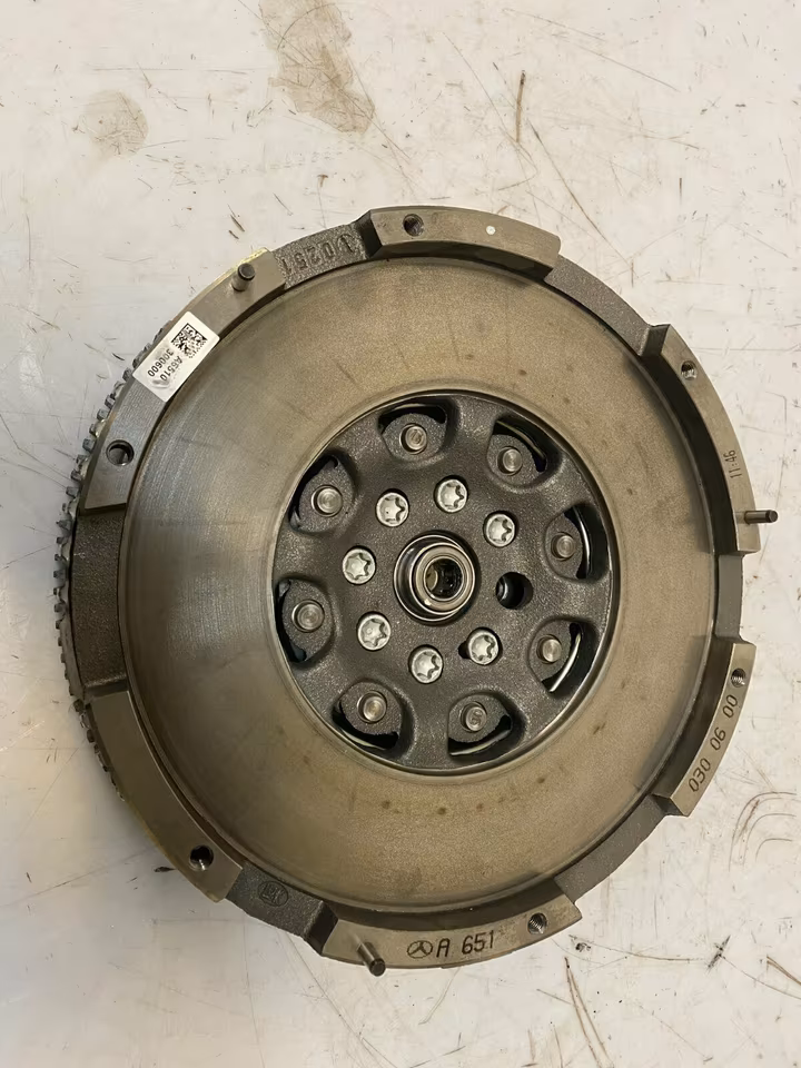 flywheel with clutch disc MB Sprinter A6510300600