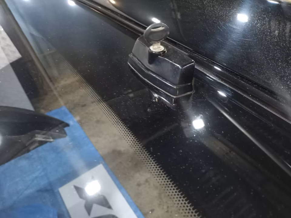 Hardtop cargo cover for Toyota Hilux VII 05-15 double cab - Image 4