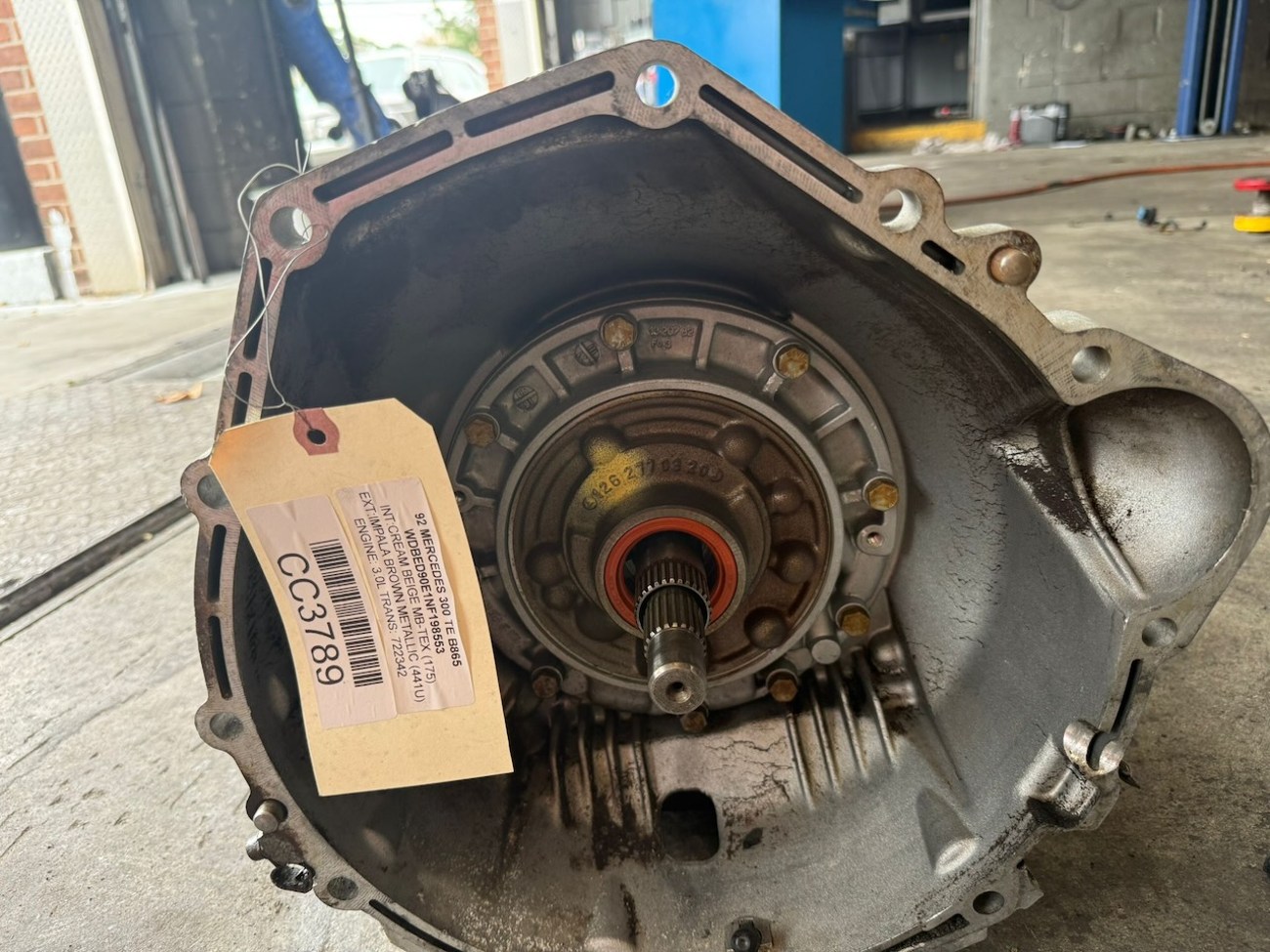 Mercedes-Benz W124 4MATIC Transmission - Image 12