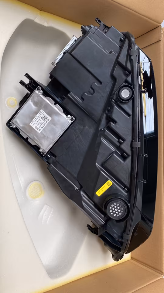 Audi R8 headlight, new, part number 4S0 941 086 F, right side. - Image 4