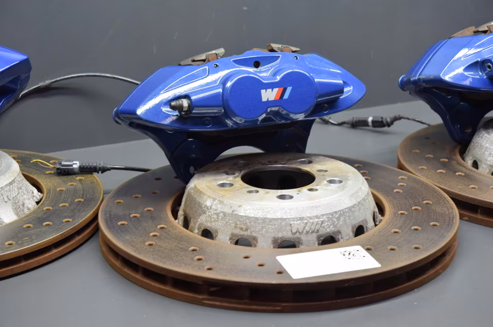 BMW M2 F87 M3 F80 M4 F82 Brake Set Discs Pads Calipers - Image 11