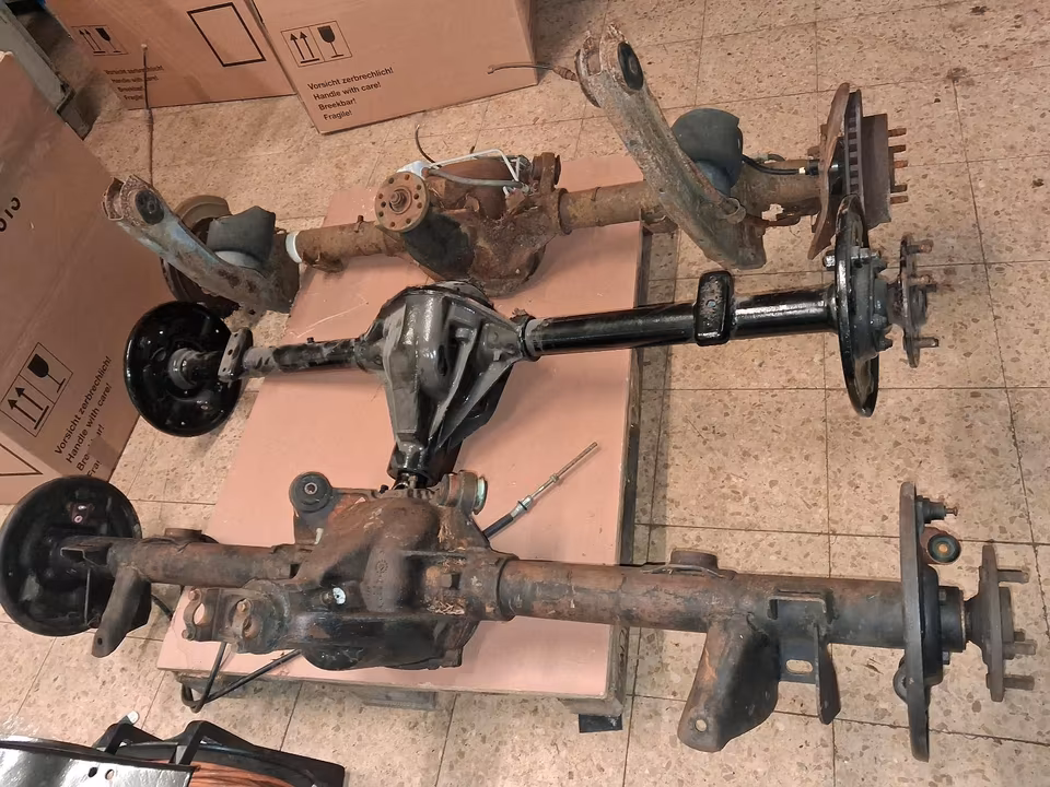 Ford 9-inch rear axle for Chevrolet Chevy Pickup Hot Rod Truck F100